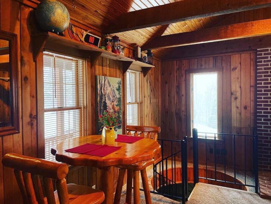 Eagle Crest Cabin, White River View With Hottub Eureka Springs Exterior foto
